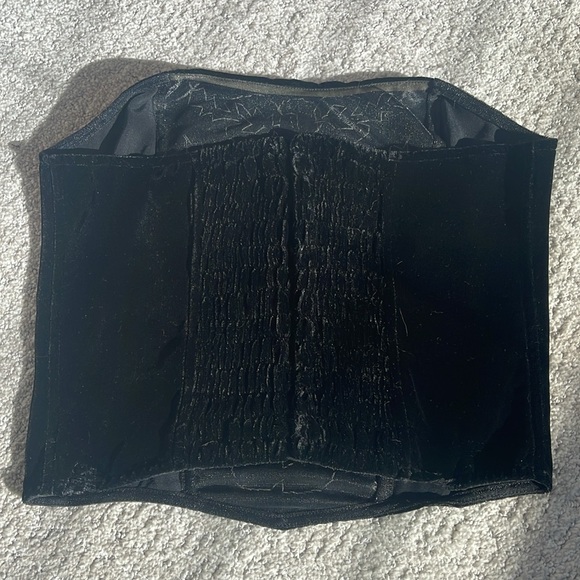 Vitoria Secret Bustier - Picture 2 of 3